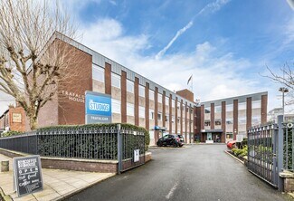 Plus de détails pour 110 Manchester Rd, Altrincham - Bureau à louer