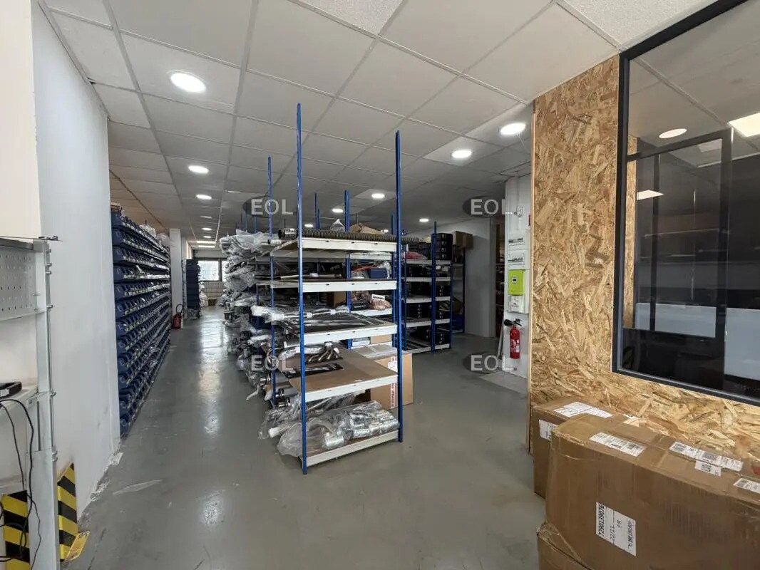 Flex in Les Ulis for lease Interior Photo- Image 1 of 6