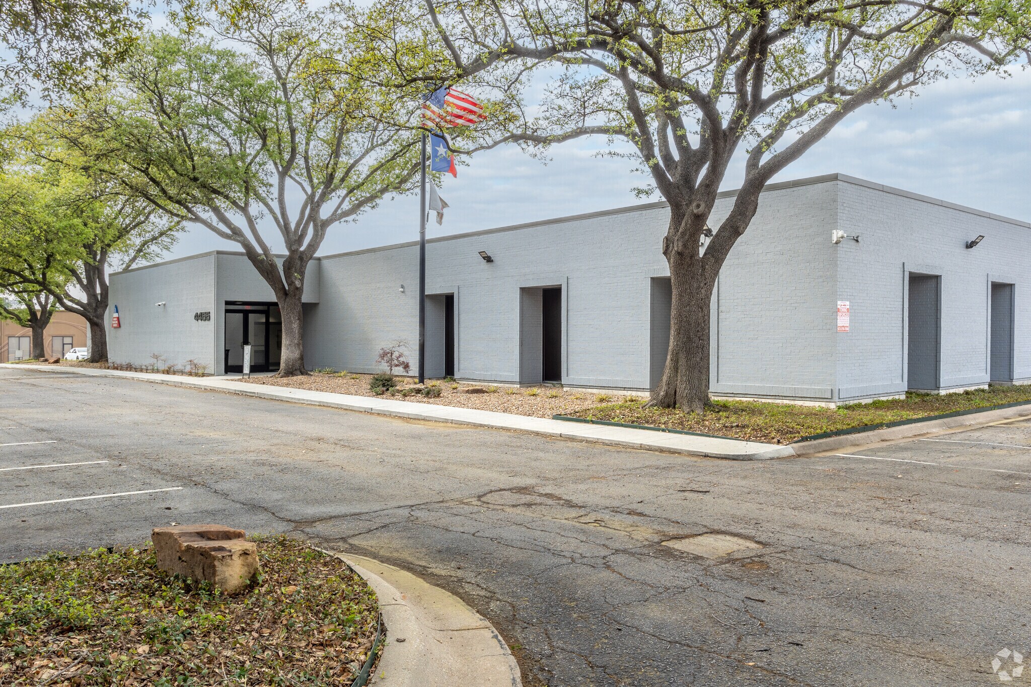 4455 Sigma Rd, Dallas, TX à louer Photo du bâtiment- Image 1 de 4