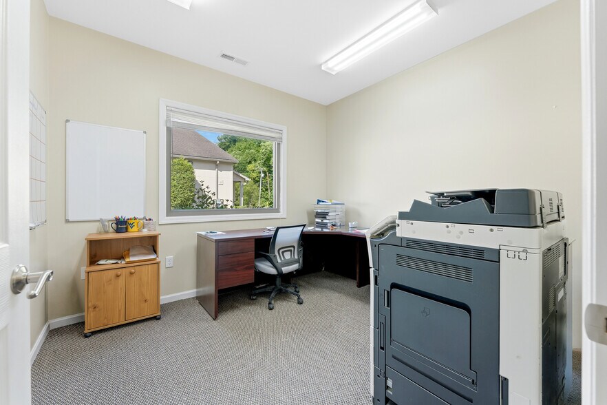 913-921 Canyon Rd, Morgantown, WV à louer - Photo du bâtiment - Image 3 de 6