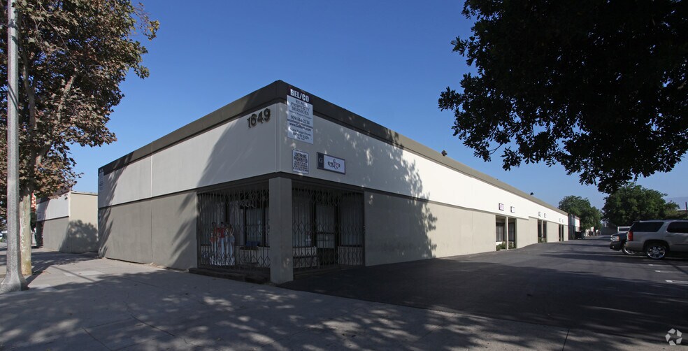 1649 E Mission Blvd, Pomona, CA à louer - Photo du bâtiment - Image 2 de 8