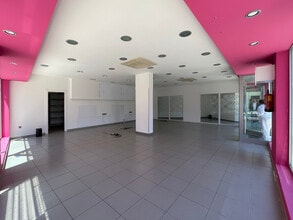 Calle de la Luna, 9, Fuenlabrada, Madrid for lease Interior Photo- Image 2 of 5