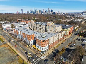 1315 East Blvd, Charlotte, NC à louer Photo intérieure- Image 1 de 3