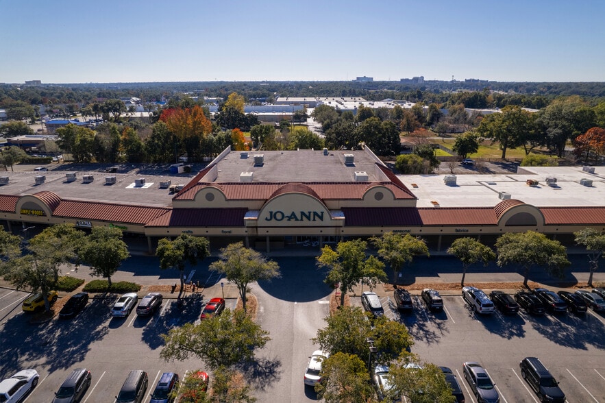 6601 N Davis Hwy, Pensacola, FL for lease - Building Photo - Image 2 of 13