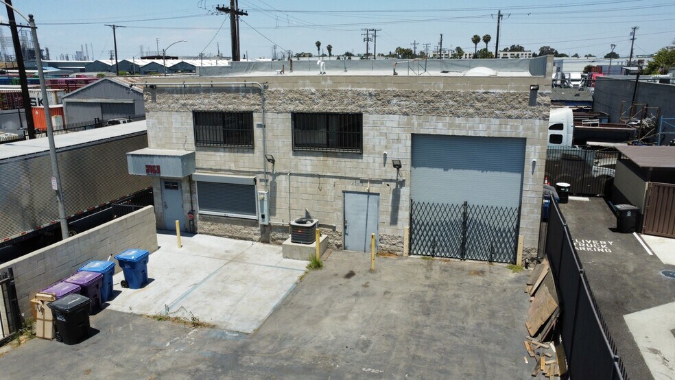 2165 Gaylord St, Long Beach, CA à louer - Photo du bâtiment - Image 2 de 2