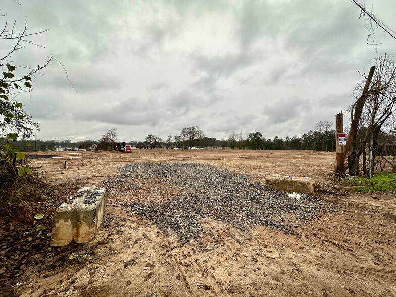 3056 Main St, East Point, GA à vendre - Photo du bâtiment - Image 3 de 7