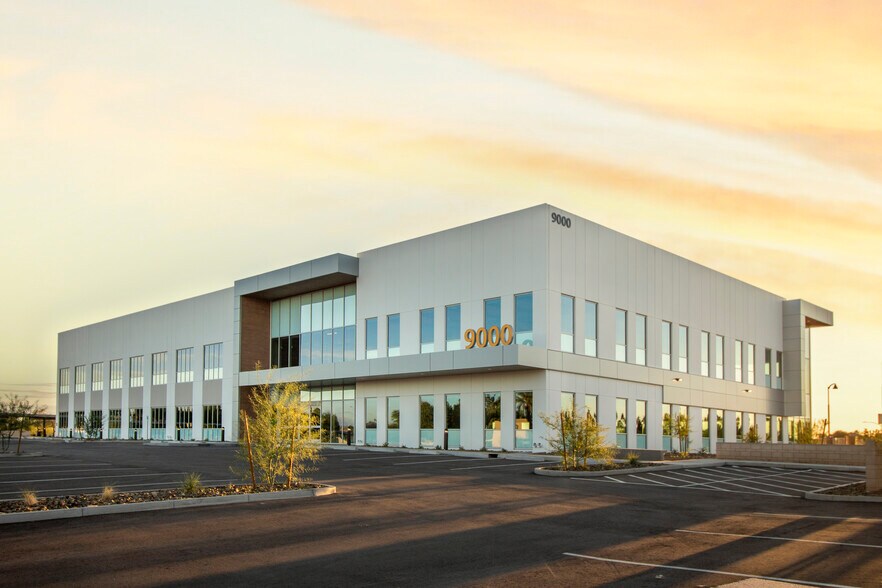 9000 W Thunderbird Rd, Peoria, AZ à louer - Photo du bâtiment - Image 3 de 15
