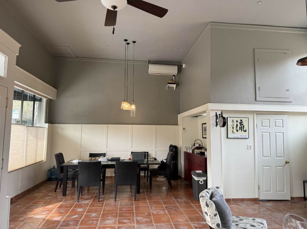 2140 4th St, San Rafael, CA à louer Photo intérieure- Image 1 de 2