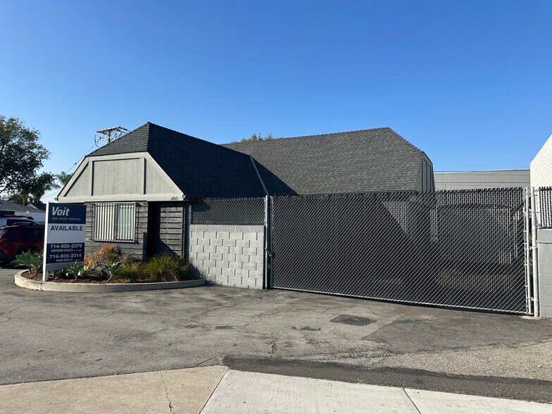 840 W 19th St, Costa Mesa, CA à louer - Photo principale - Image 1 de 2