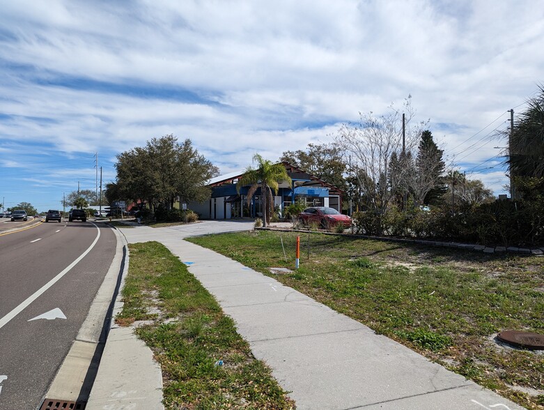 715 Main St, Dunedin, FL for lease - Building Photo - Image 3 of 12