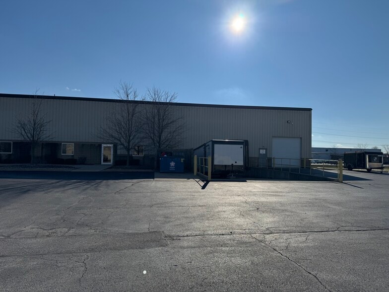1400 Commerce Pky, Franklin, IN for lease - Building Photo - Image 2 of 5