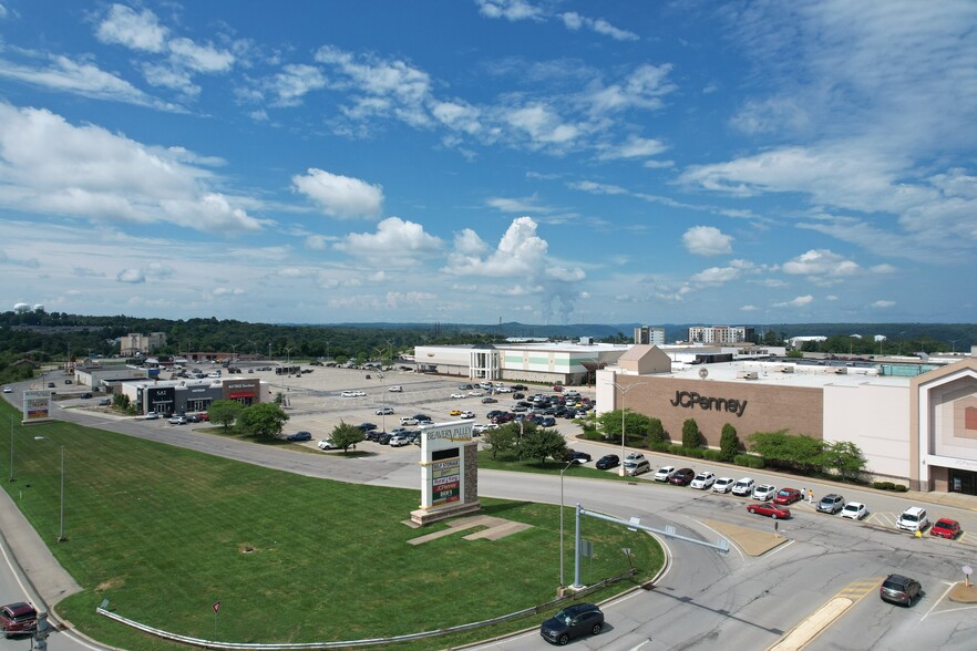 100 Beaver Valley Mall Blvd, Monaca, PA à louer - Photo du bâtiment - Image 3 de 8