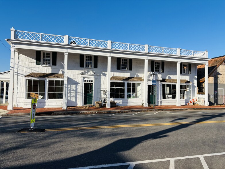 1345 Old Northern Blvd, Roslyn, NY for sale - Building Photo - Image 1 of 25