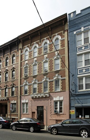 331 Baldwin Ave, Jersey City, NJ for sale - Building Photo - Image 2 of 5