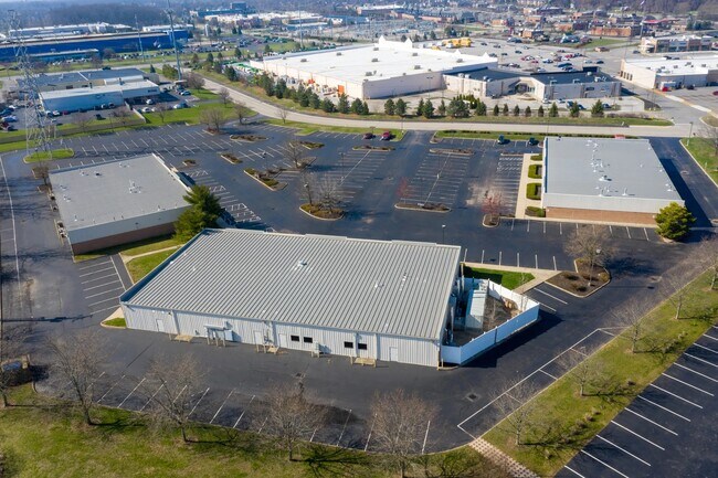 Plus de détails pour 7177 Northgate Way, Westerville, OH - Commerce de détail à louer