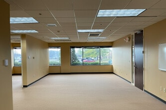 11492 Bluegrass Pky, Louisville, KY for lease Interior Photo- Image 1 of 7