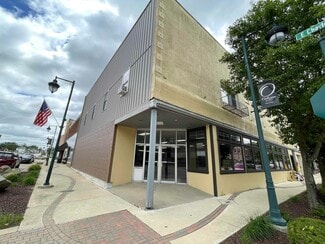 More details for 1 S Frederick Ave, Oelwein, IA - Retail for Sale