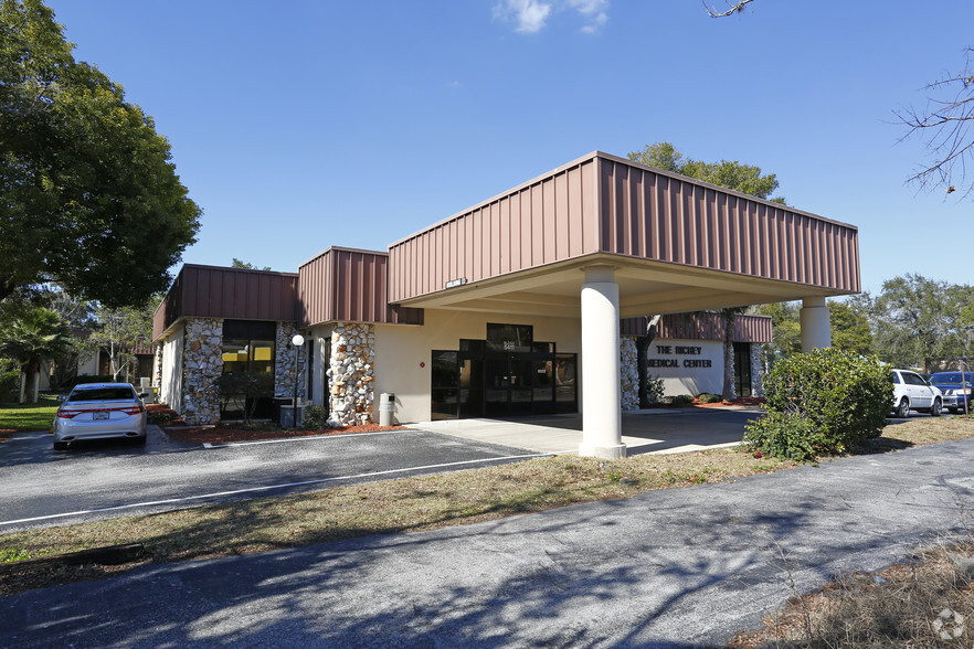 Bureau dans New Port Richey, FL à vendre - Photo principale - Image 1 de 1