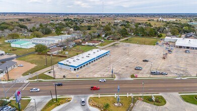 1602 N Mechanic St, El Campo, TX - AÉRIEN  Vue de la carte - Image1