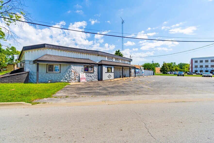 864 Rand Rd, Des Plaines, IL à vendre - Photo principale - Image 1 de 8