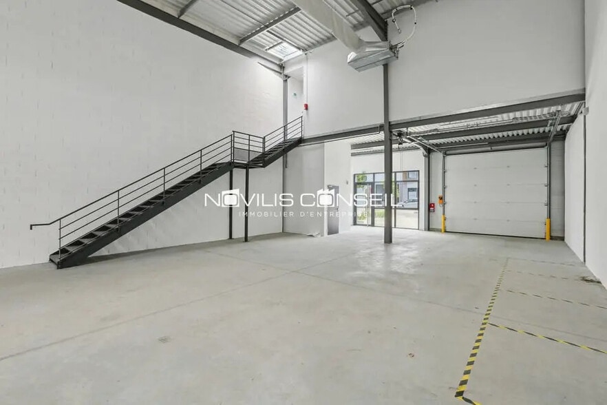 Flex in Toulouse for lease - Interior Photo - Image 1 of 5