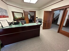 1112 Columbia St, Vancouver, WA for lease Interior Photo- Image 2 of 7