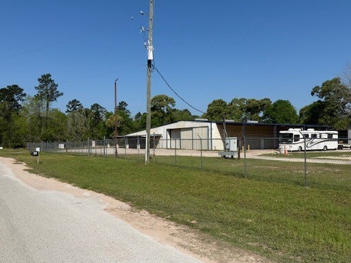 16202 Butera Rd, Magnolia, TX for lease Primary Photo- Image 1 of 11