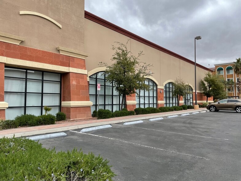 7091 W Craig Rd, Las Vegas, NV for lease - Building Photo - Image 2 of 11