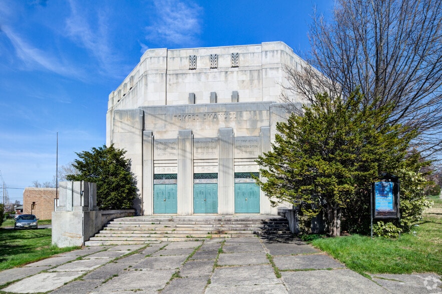 735-747 Broadway, Paterson, NJ for sale - Building Photo - Image 3 of 12