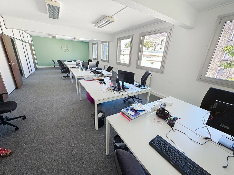 Office in Reims for lease Interior Photo- Image 1 of 14