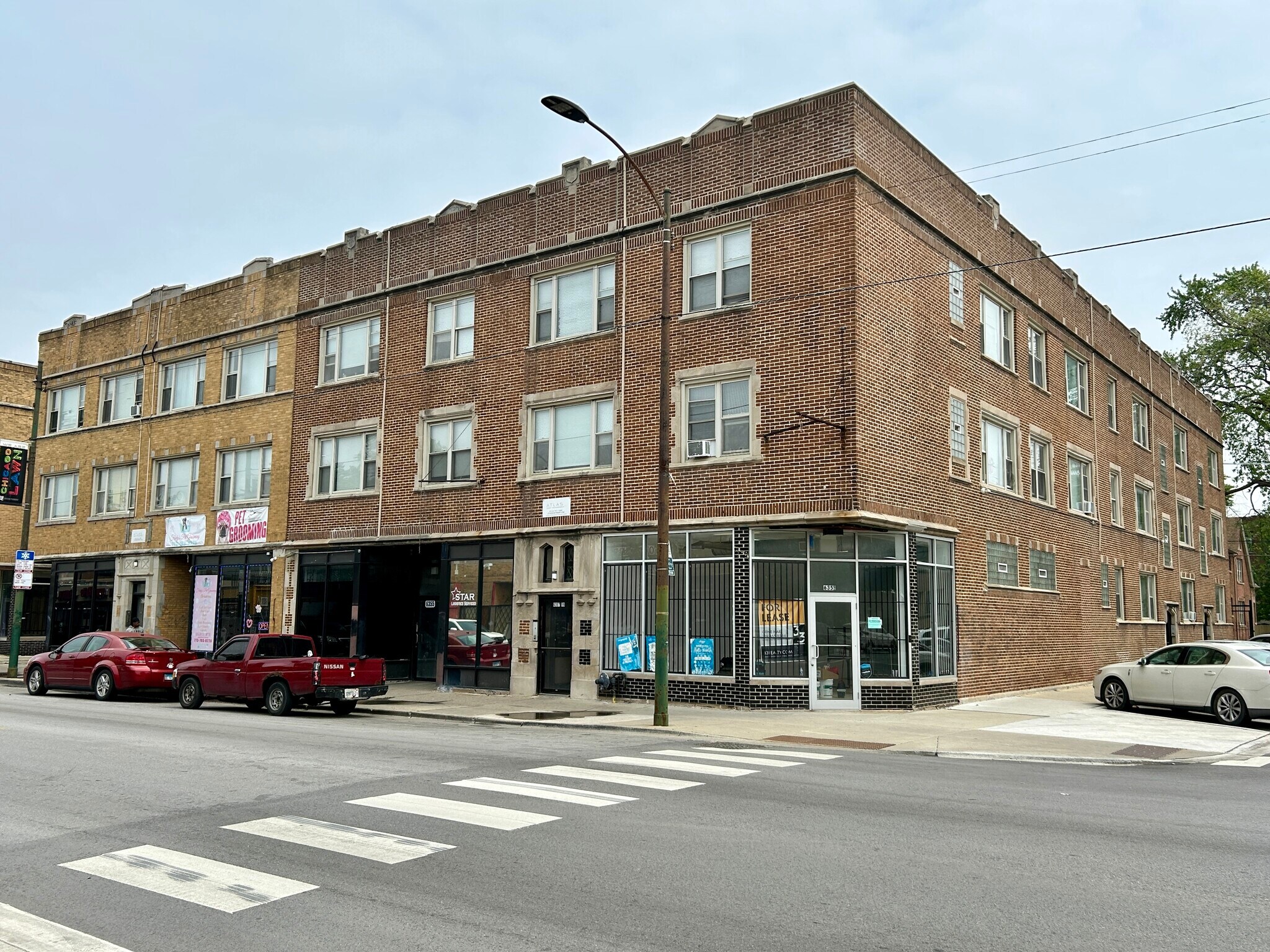 6355-6359 S Kedzie Ave, Chicago, IL à louer Photo du bâtiment- Image 1 de 14