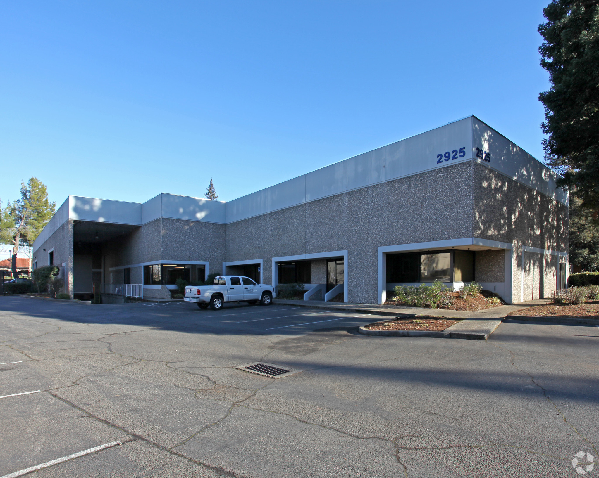 2925 Gold Pan Ct, Rancho Cordova, CA for lease Primary Photo- Image 1 of 5