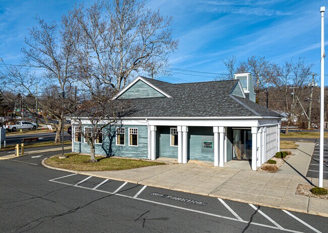 More details for 6 Killingworth Rd, Higganum, CT - Retail for Sale