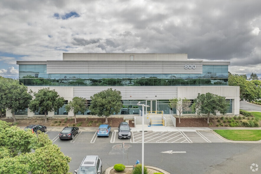 800 Bridge Pky, Redwood City, CA for lease - Building Photo - Image 3 of 7