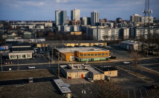 Plus de détails pour 408 S Neil St, Champaign, IL - Industriel à vendre