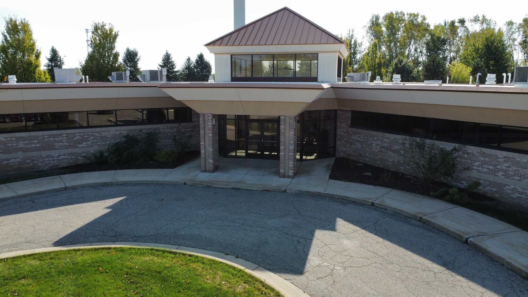 202 E Van Riper Rd, Fowlerville, MI à louer Photo du bâtiment- Image 1 de 3