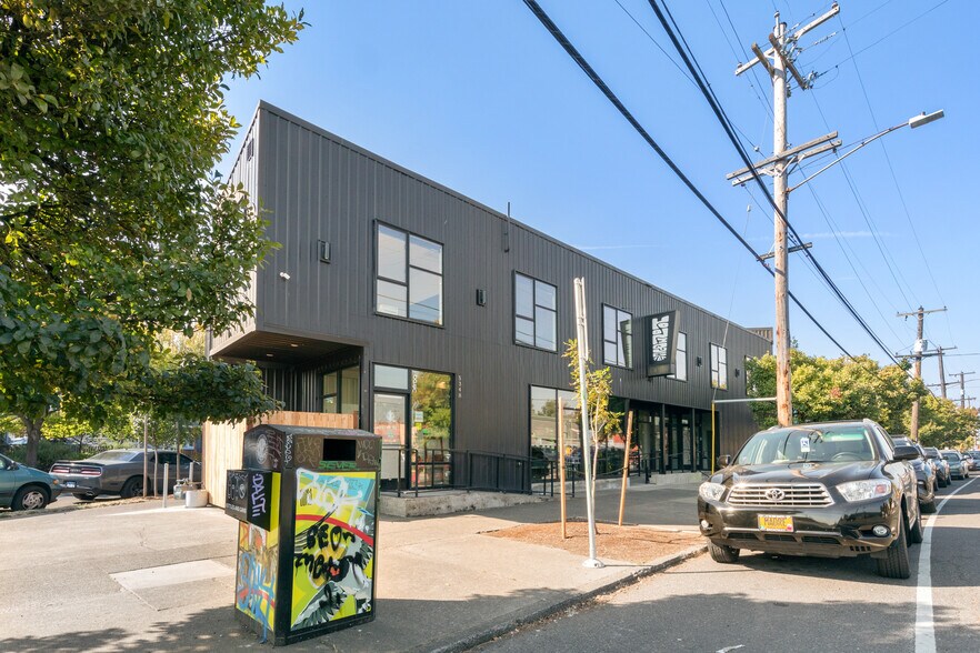 5338 SE Foster Rd, Portland, OR à louer - Photo du bâtiment - Image 3 de 35