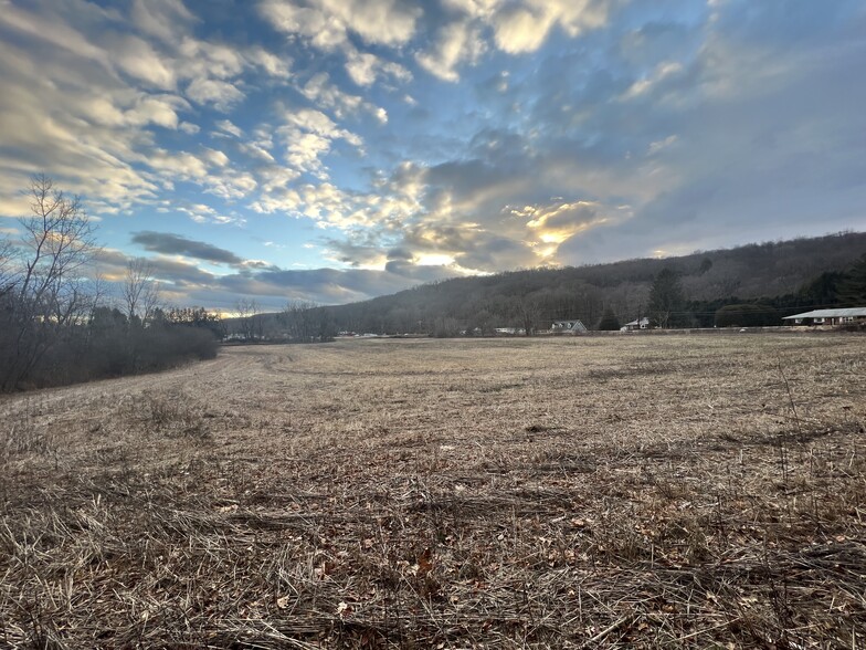 Route 22, Dover Plains, NY à vendre - Photo principale - Image 1 de 9