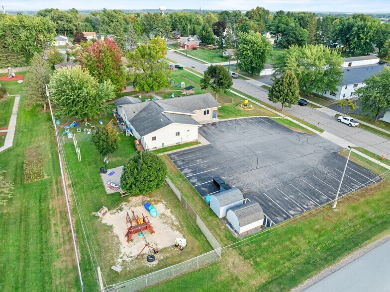 1017 Laurel St, Marshfield, WI à vendre - Photo du bâtiment - Image 3 de 43