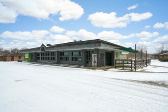 2727 Manchester Rd, Akron, OH for lease Building Photo- Image 2 of 16