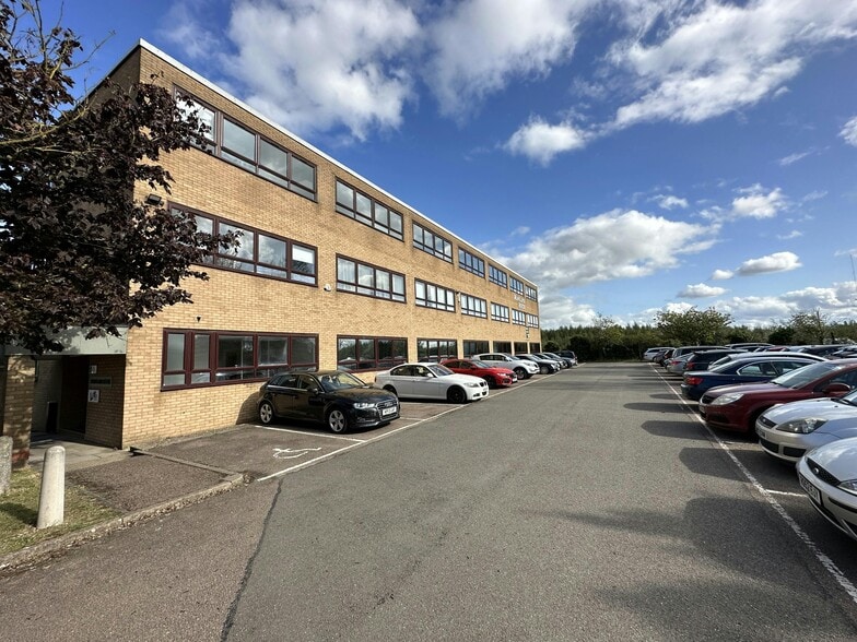 160 Cowley Rd, Cambridge for lease - Building Photo - Image 2 of 9