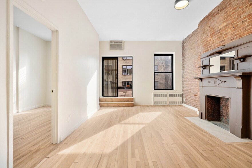 46 W 87th St, New York, NY à vendre - Photo du bâtiment - Image 2 de 16