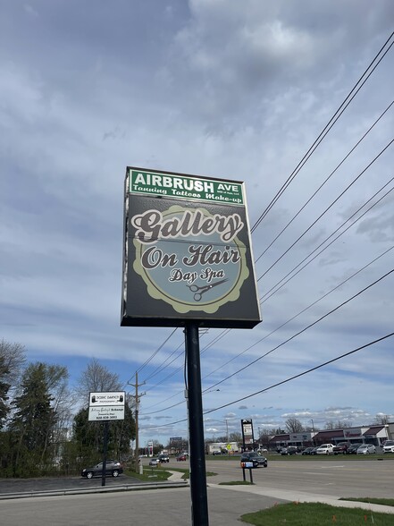 320 W Northland Ave, Appleton, WI à louer - Photo du bâtiment - Image 2 de 12