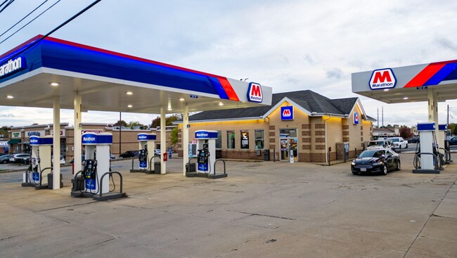 More details for 7498 Broadview Rd, Parma, OH - Retail for Sale