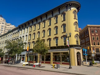 Plus de détails pour 100-110 Monroe Center St NW, Grand Rapids, MI - Bureau à vendre