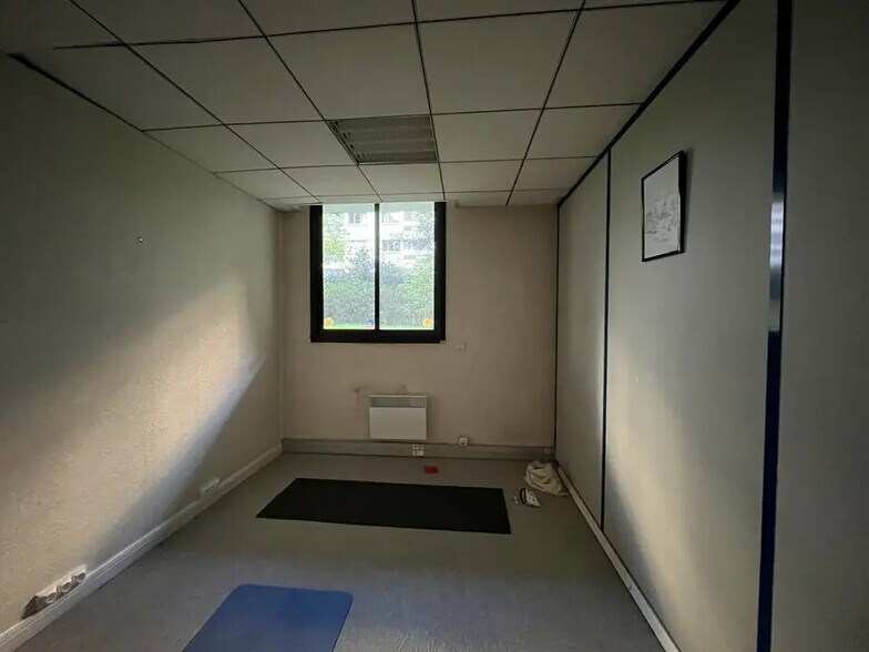 Office in Lyon for sale - Interior Photo - Image 3 of 6