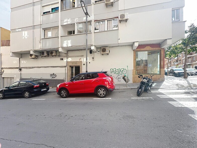 Immeuble residentiel dans Almería, Almería à vendre - Photo du bâtiment - Image 2 de 5
