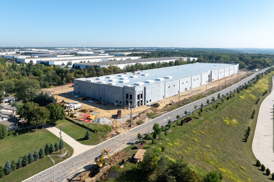 17658 Bluff Rd, Woodridge, IL for lease - Construction Photo - Image 3 of 3