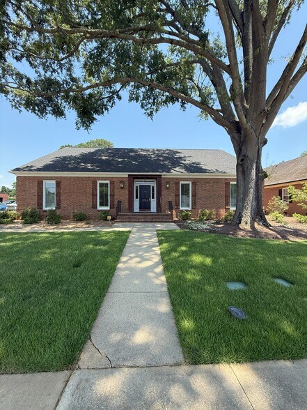 1334 Ebenezer Rd, Rock Hill, SC à louer - Photo du bâtiment - Image 1 de 6