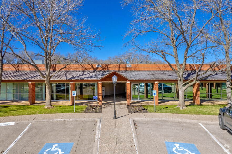 1903-1907 Ascension Blvd, Arlington, TX for lease - Building Photo - Image 2 of 12